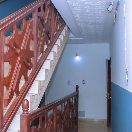 Appartement Meuble 2 Chambres Montee Jouvence Yaoundé Dış mekan fotoğraf