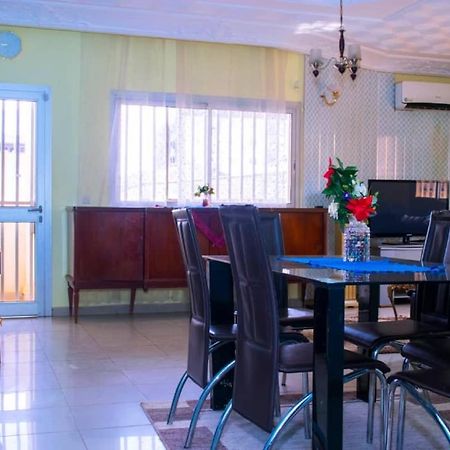 Appartement Meuble 2 Chambres Montee Jouvence Yaoundé Dış mekan fotoğraf