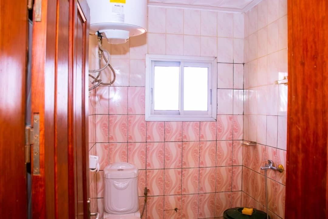Appartement Meuble 2 Chambres Montee Jouvence Yaoundé Dış mekan fotoğraf