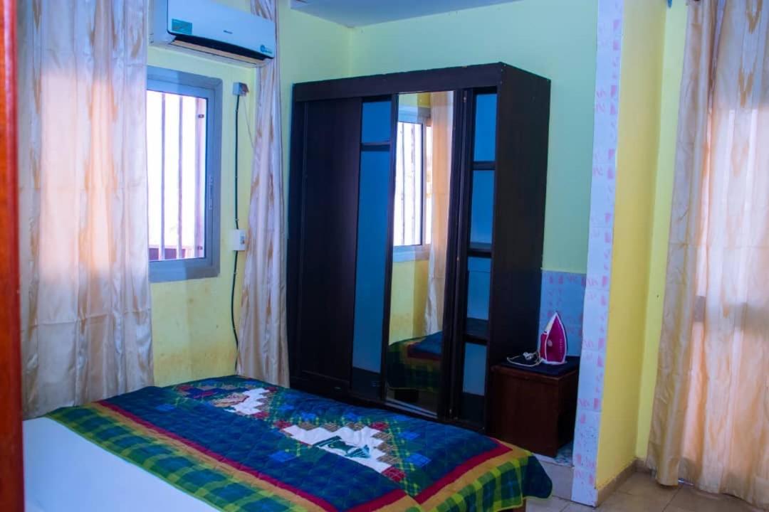 Appartement Meuble 2 Chambres Montee Jouvence Yaoundé Dış mekan fotoğraf